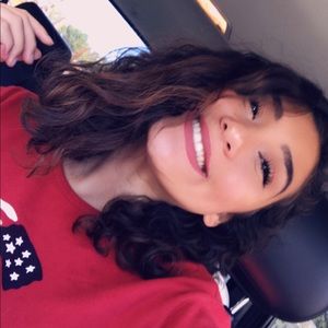 Meet your Posher, Lorena